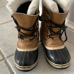 Sorel yoot pac boots - size 2